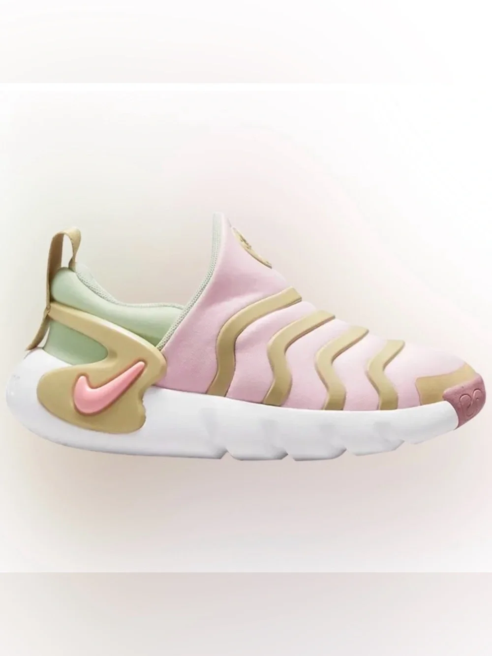 NWT Nike Flyease Dynamo Go sz 1Y